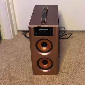 This is a used Rockville RHB70 speaker
